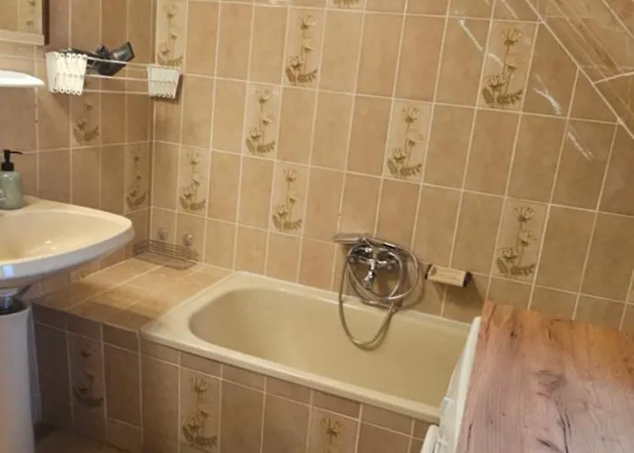 Gaestehaus In Ruhiger Lage Zum Entspannen Hébergement de vacances